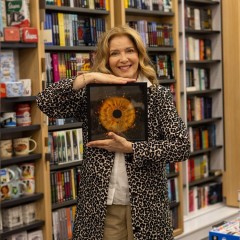 Превърнете вашите очи в уникална картина с ирисова фотография във Варна Превърнете вашите очи в уникална картина с ирисова фотография във Варна