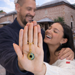 Make (yourself) a unique gift - a digital painting + a locket, bracelet or keychain with your iris in Plovdiv