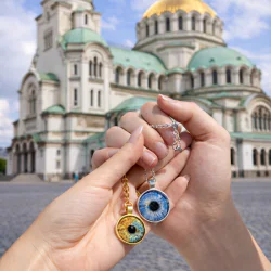 Уникален подарък - дигитална картинка + бижу с Вашия ирис - медальон, гривна или ключодържател в София