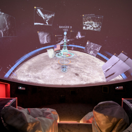 Through difficulties to the stars with "Romantic meeting in Sofia planetarium" from Makaroon