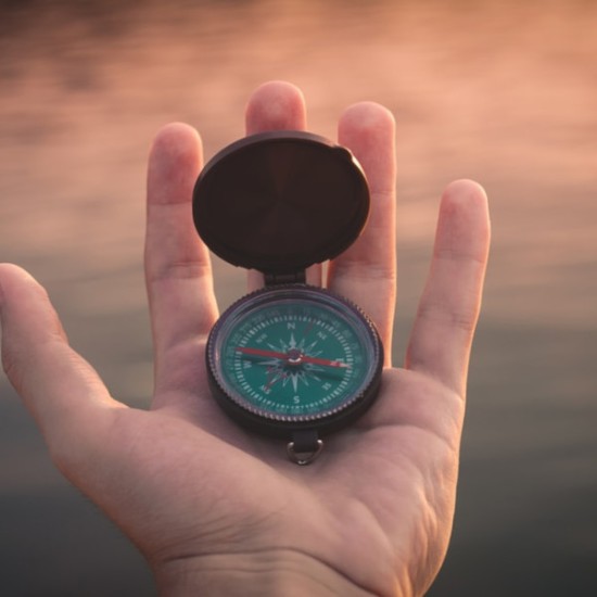 Подари преживяване: Ескейп стая Magic School: Игра за трима | Makaroon.bg