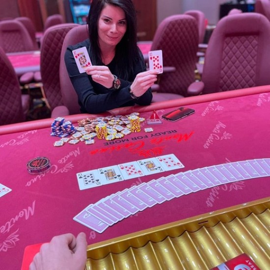 Научете тънкостите на покера с Индивидуален урок по покер от Makaroon