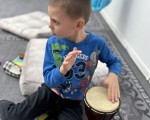 Забавление и развитие за най-малките с музикотерапия с игри и творчество за най деца от Makaroon