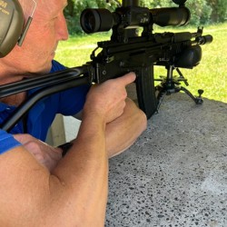 Обучение по боравене с автомат „Калашников“ - безопасност и основи при работа 