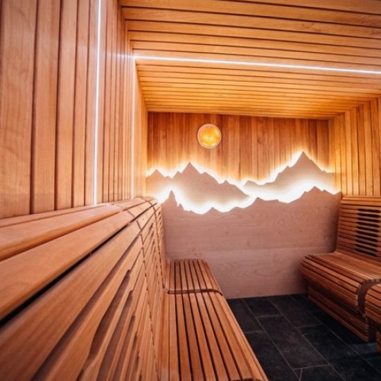 Насладете се на мечтан спа релакс с 4-часов достъп за в Pulse Therme Банско от Makaroon