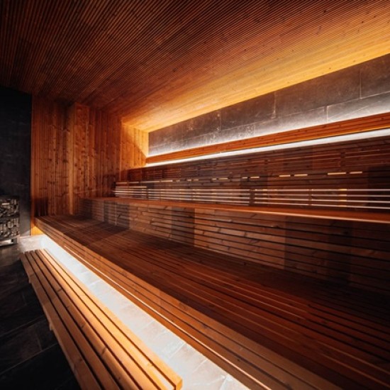 Насладете се на мечтан спа релакс с 4-часов достъп за в Pulse Therme Банско от Makaroon