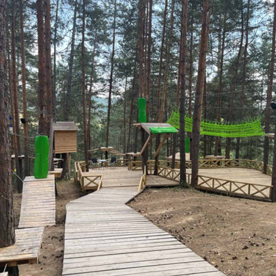 Забавлението е гарантирано с Конна езда, разходка с АТВ и въжен парк в Therme Fun and Sport Park, с. Баня от Makaroon