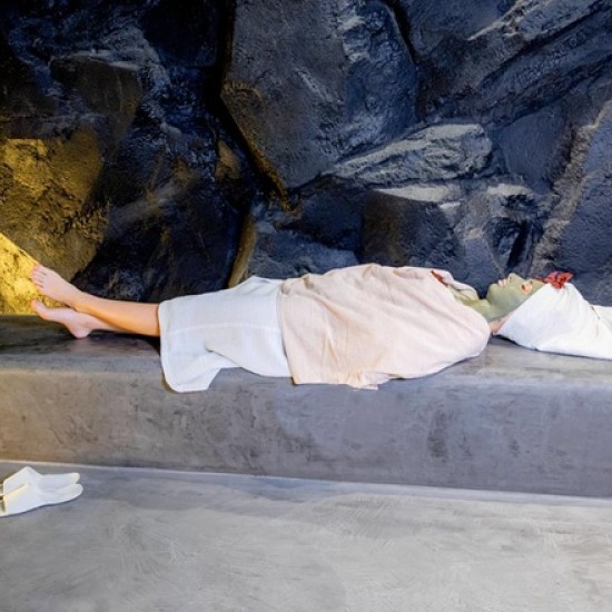 Подарете си един релаксиращ спа ден с Пакет "Клеопатра" в СПА комплекс Pulse Therme, с. Баня от Makaroon