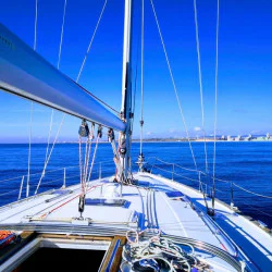 Круиз с луксозна яхта в Несебър Круиз с луксозна яхта в Несебър