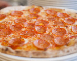Пица меню по избор за двама при Шеф Лео Бианки от Макароон