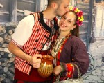 Направете Вашия празник незабравим с Фотосесия с автентични народни носии за двама в село Жеравна от Makaroon Направете Вашия празник незабравим с Фотосесия с автентични народни носии за двама в село Жеравна от Makaroon