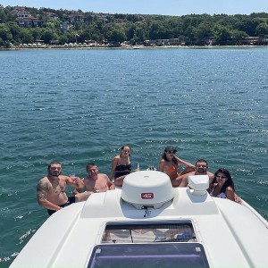 Наем на лодка край Созопол за частно парти Наем на лодка край Созопол за частно парти