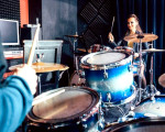 Стани рок звезда с уроци по барабани: Пакет от два урока | Makaroon.bg