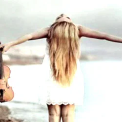 Два урока по избор: Класически инструменти (пиано, цигулка, виола) в София или Варна