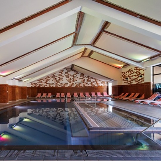 Подарете си невероятна семейна спа почивка с Две нощувки в комплекс Русковец Термал СПА и Ски Резорт от Makaroon