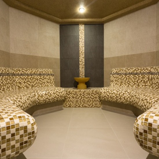 Подарете си невероятна семейна спа почивка с Две нощувки в комплекс Русковец Термал СПА и Ски Резорт от Makaroon