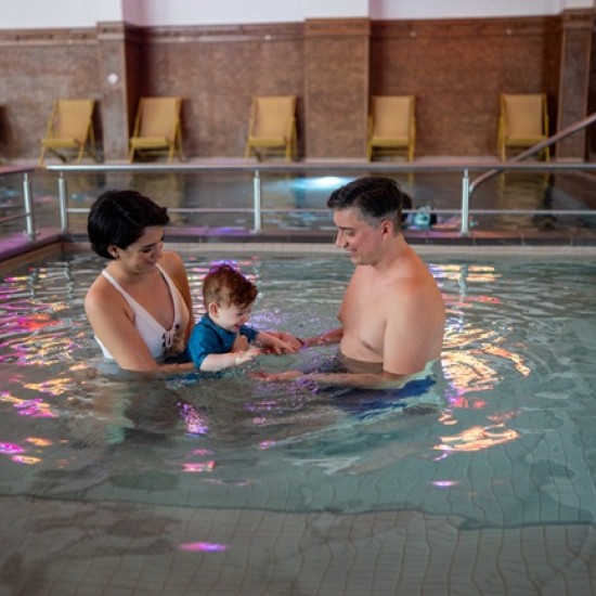 Подарете си невероятна семейна спа почивка с Две нощувки в комплекс Русковец Термал СПА и Ски Резорт от Makaroon