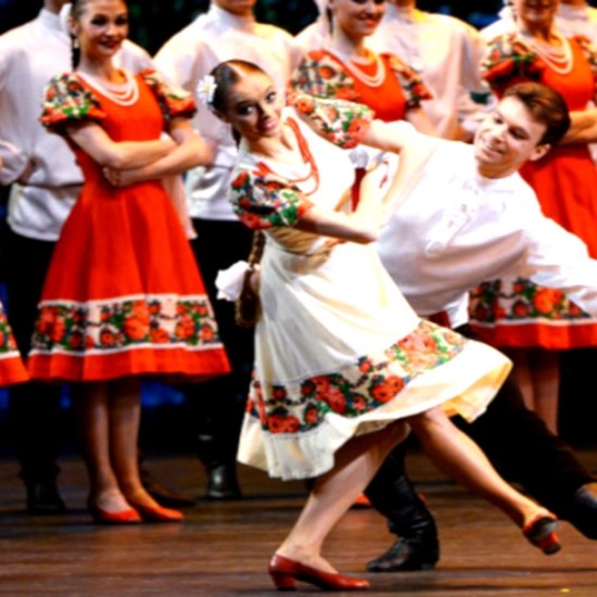 Български народни танци или Руски танци за деца и възрастни | Makaroon.bg