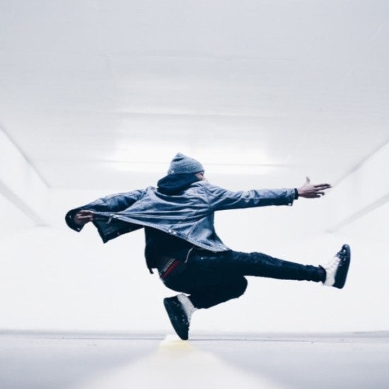 Хип-хоп, брейк или К поп урок за деца или възрастни | Makaroon.bg