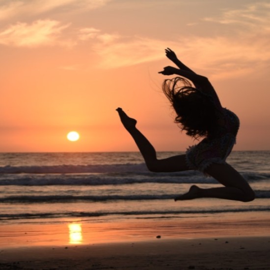 Съвременни танци за деца и възрастни, Латино танци или Суинг | Makaroon.bg