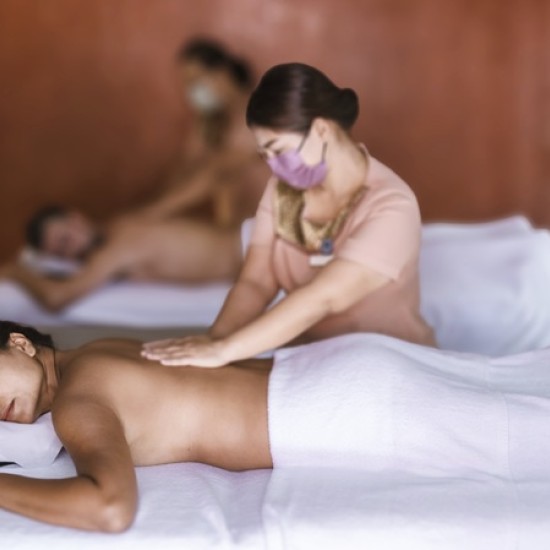 Enjoy a shared spa experience and red wine for two from Makaroon Enjoy a shared spa experience and red wine for two from Makaroon