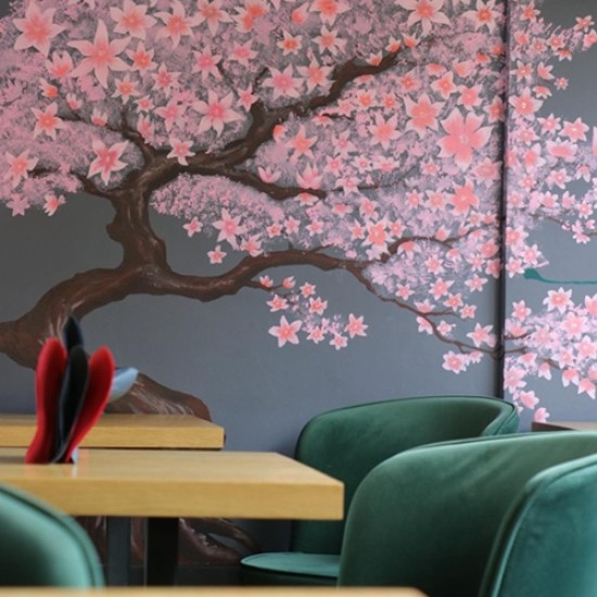 Японско съвършенство във всяка хапка - Суши сет за двама в Sakura Sushi от Makaroon