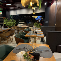 Ваучер за вечеря за двама на стойност 75 € в ресторант Savage Garden, гр. София