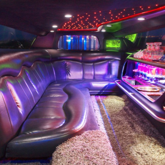 Луксозно преживяване за двама: лимузина и спа | Makaroon.bg