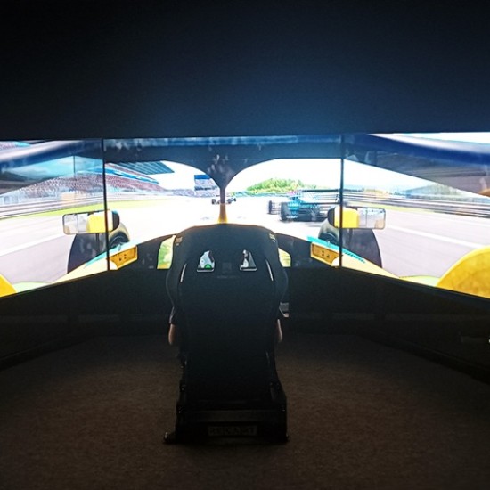 Забавление и адреналин с шофиране в Рали симулатор в Бургас от Makaroon Забавление и адреналин с шофиране в Рали симулатор в Бургас от Makaroon