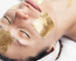 Indulge in a golden sensation for the skin with "Strongly lifting massage with 24 carat gold particles" from Makaroon