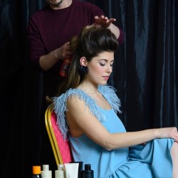 Вдъхнете живот на косата си с Посещение и сешоар при Стоян Кунев Вдъхнете живот на косата си с Посещение и сешоар при Стоян Кунев