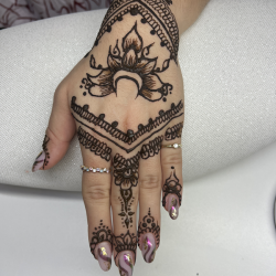 A tattoo with henna - your symbol of prosperity A tattoo with henna - your symbol of prosperity