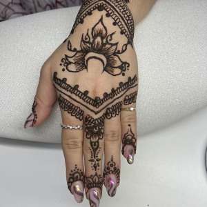 A tattoo with henna - your symbol of prosperity A tattoo with henna - your symbol of prosperity