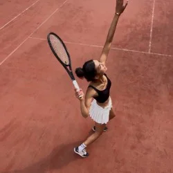 Урок по тенис за един или двама във Ваканционен клуб Ривиера, к.к. Златни пясъци, Варна Урок по тенис за един или двама във Ваканционен клуб Ривиера, к.к. Златни пясъци, Варна