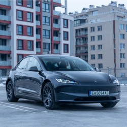 Ексклузивен подарък - Шофиране на Tesla за един час! Ексклузивен подарък - Шофиране на Tesla за един час!