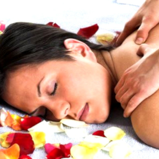 Тай масаж на глава, ръце и рамене таймаут (20 мин) | Makaroon.bg