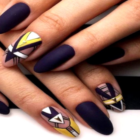 Изграждане на нокти + UV гел лак (ноктопластика) | Makaroon.bg