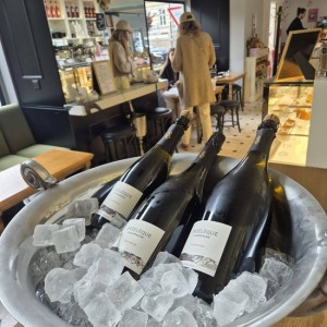 Дегустация на 3 вида шампанско с Благой Кузмански и подарък за вкъщи в The RITZ Specialty Coffee Дегустация на 3 вида шампанско с Благой Кузмански и подарък за вкъщи в The RITZ Specialty Coffee