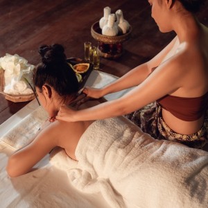 Lombok massage - a combination of deep rhythmic movements for complete recovery Lombok massage - a combination of deep rhythmic movements for complete recovery