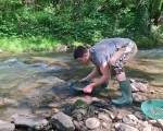 Впуснете се в едно необикновено приключение и станете златотърсач за един ден в Тревненската река - от Makaroon