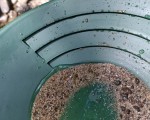 Впуснете се в едно необикновено приключение и станете златотърсач за един ден в Тревненската река - от Makaroon