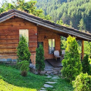 Overnight stay for two in a wooden eco-house in Leshten Overnight stay for two in a wooden eco-house in Leshten