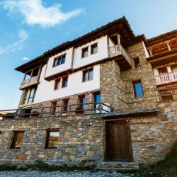 Парти преживяване за весела компания – уикенд в Лещен с приятели