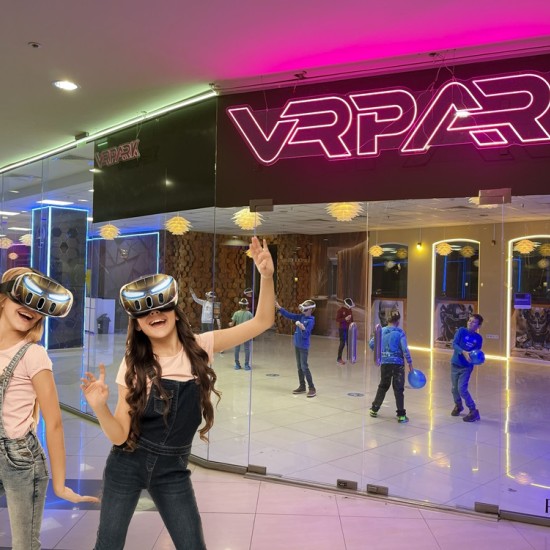 Преживяване за любителите на приключения с VR Ескейп стаи в Xplorify VR Park Варна от Makaroon