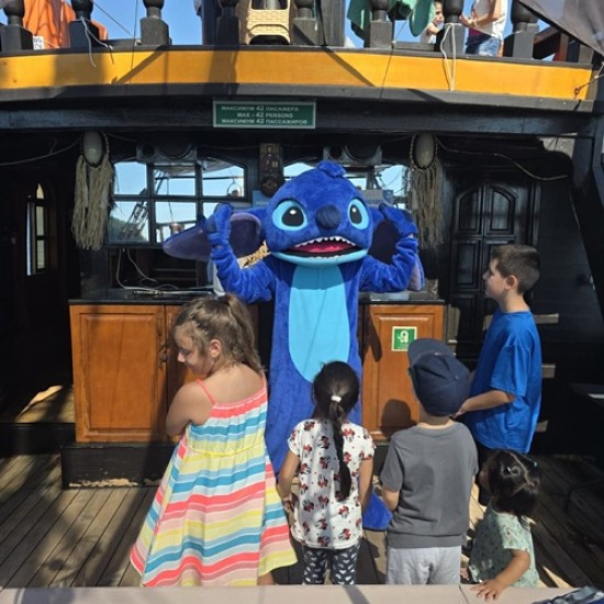 Истинско приключение на кораб с любими детски герои край Варна от Makaroon