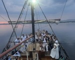 Подарете си една необикновена морска разходка за двама с кораб край Варна от Makaroon