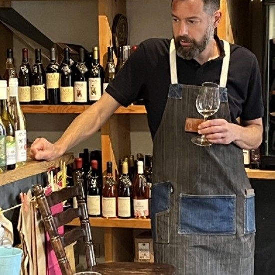 Дегустация за двама на български вина в София oт Makaraoon