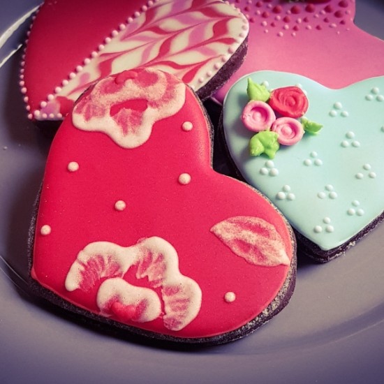 Кулинарен уоркшоп: Приготвяне и декориране на сладки за Св. Валентин | Makaroon.bg