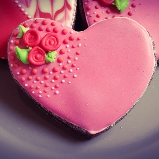 Кулинарен уоркшоп: Приготвяне и декориране на сладки за Св. Валентин | Makaroon.bg