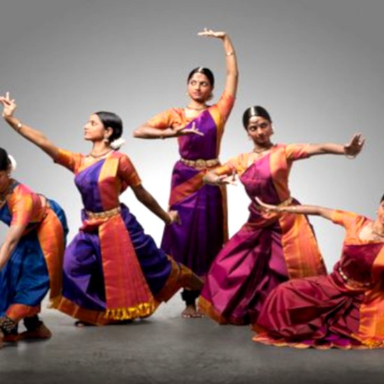 Урок по индийски танци | Makaroon.bg